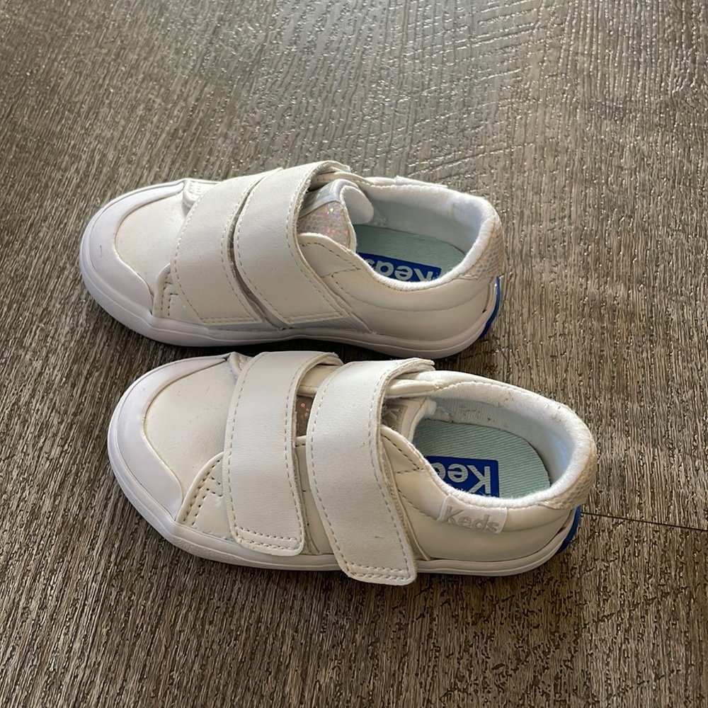 Keds Courtney Hook & Loop White Sneaker - Size 4M